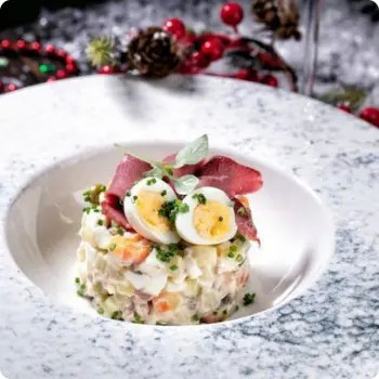 Оливье с уткой - 10 пор.